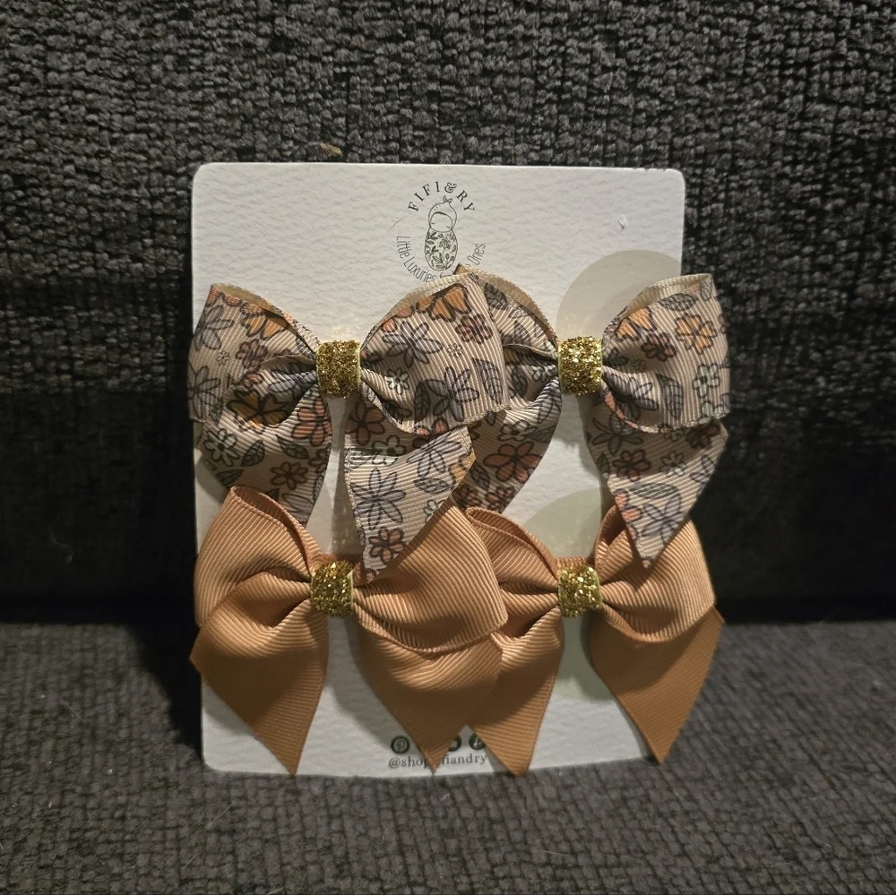 Fifi&Ry | Floral and Solid Bow Hair Clips Set